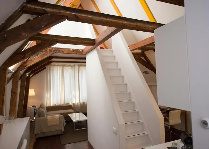 Rembrandtplein Bed & Breakfast Ámsterdam